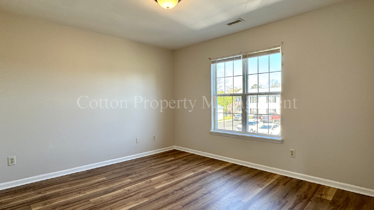 315 S Dudley St #2 - Photo 6 of 18