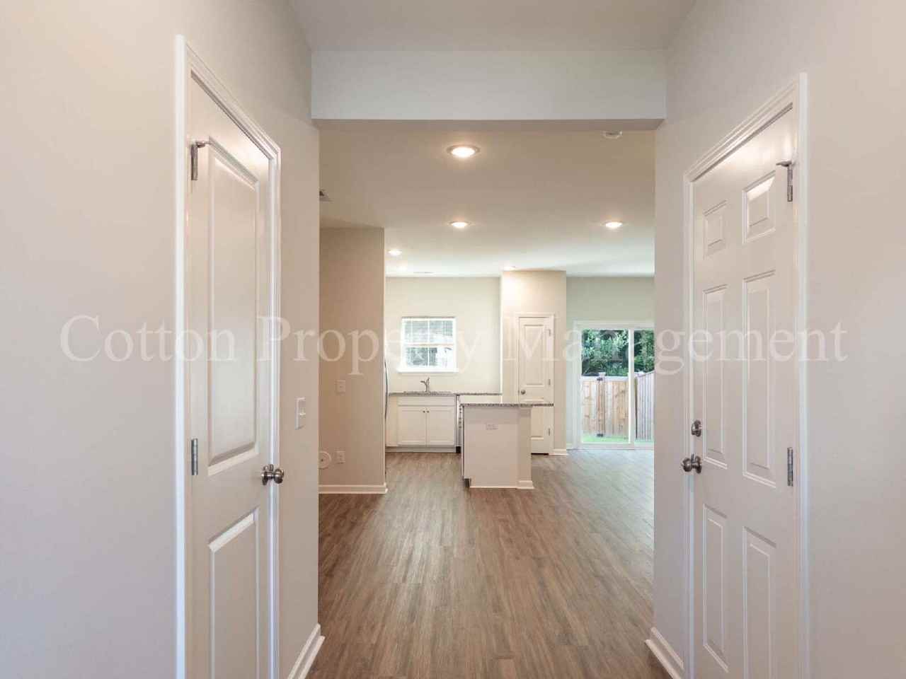 9044 Laurel Bay Ln - Photo 4 of 44