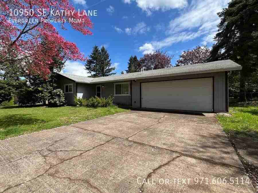 10950 Se Kathy Ln - Photo 2 of 32
