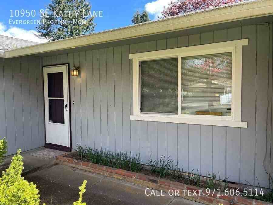 10950 Se Kathy Ln - Photo 4 of 32