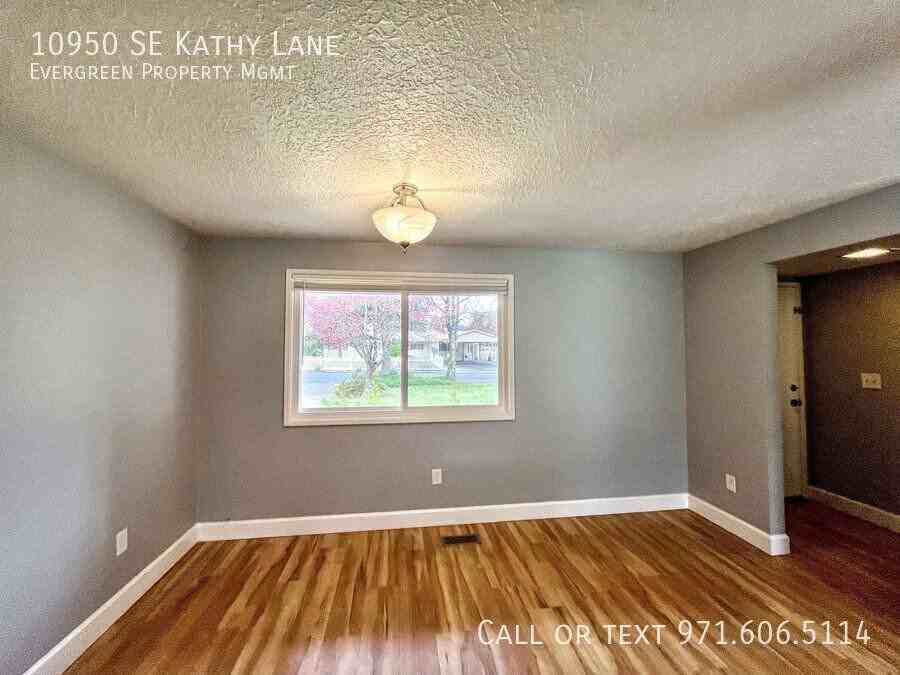 10950 Se Kathy Ln - Photo 5 of 32