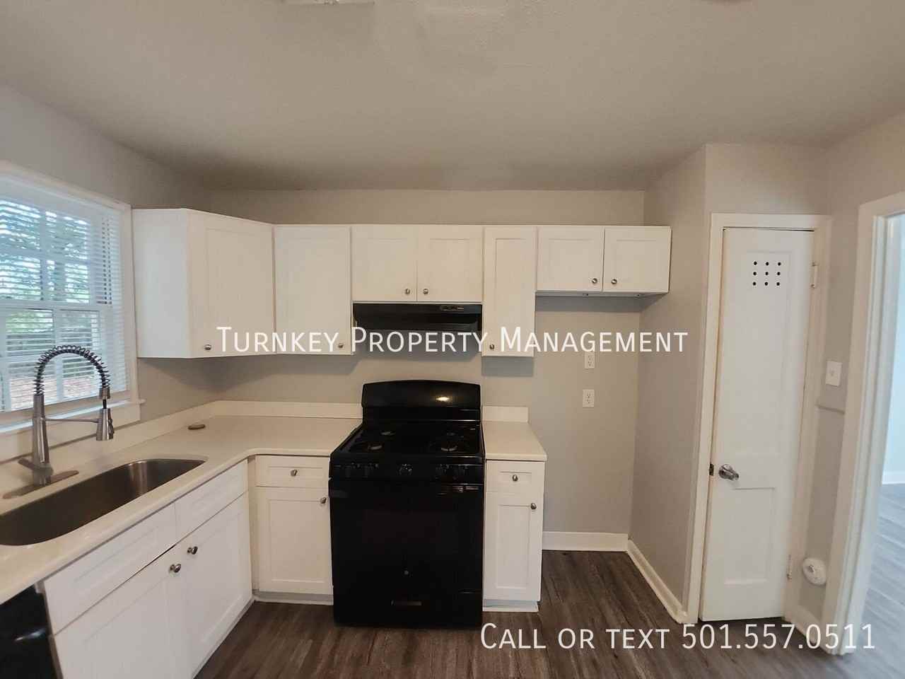 5316 Wood St - Photo 2 of 10