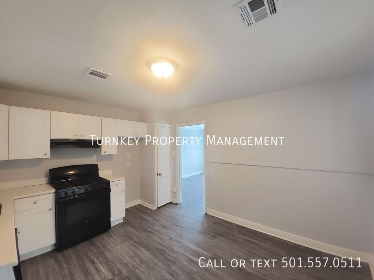 5316 Wood St - Photo 4 of 10