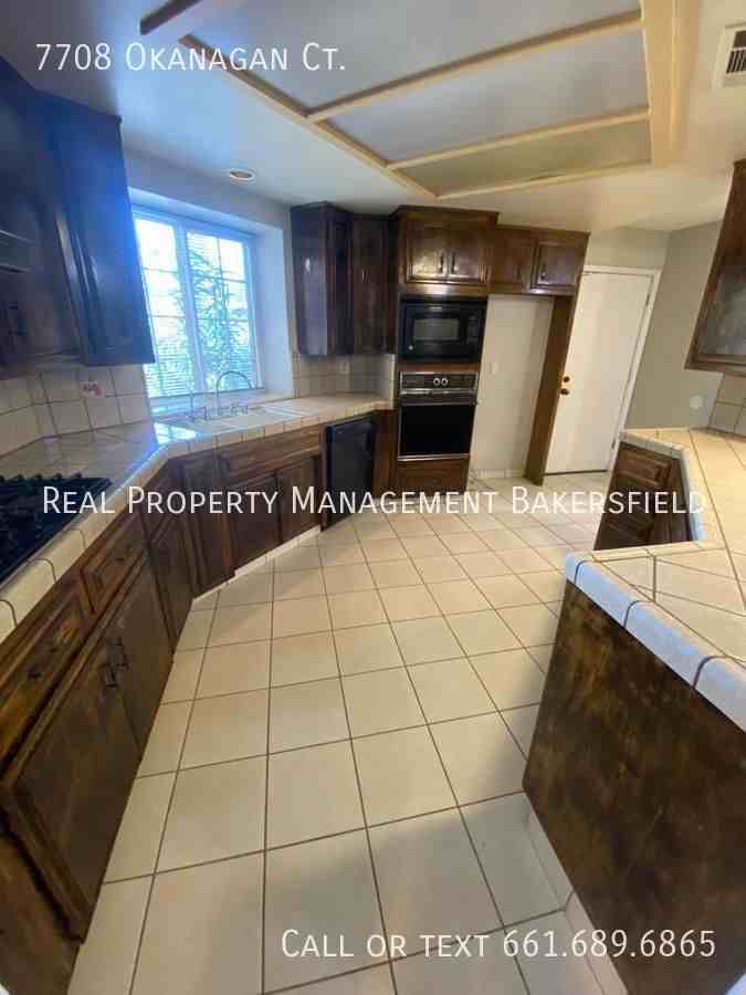 7708 Okanagan Ct - Photo 4 of 21