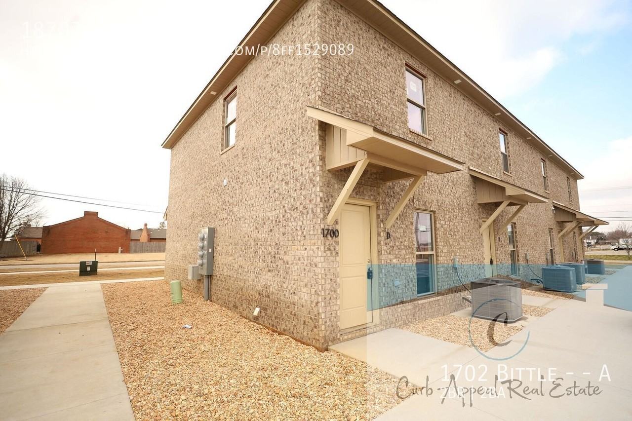 1702 Bittle St #A - Photo 3 of 11