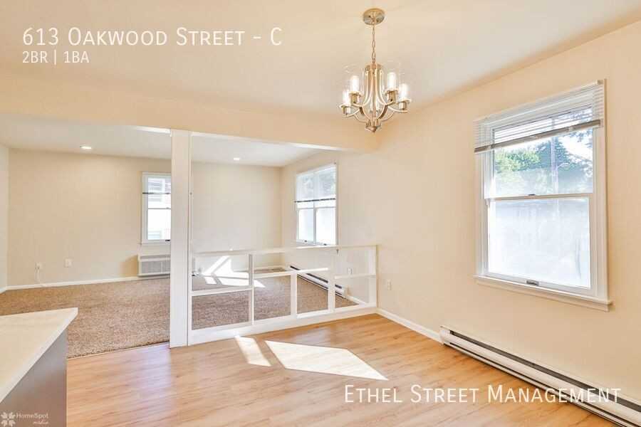 613 Oakwood St #C - Photo 5 of 13