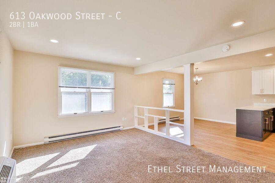 613 Oakwood St #C - Photo 6 of 13