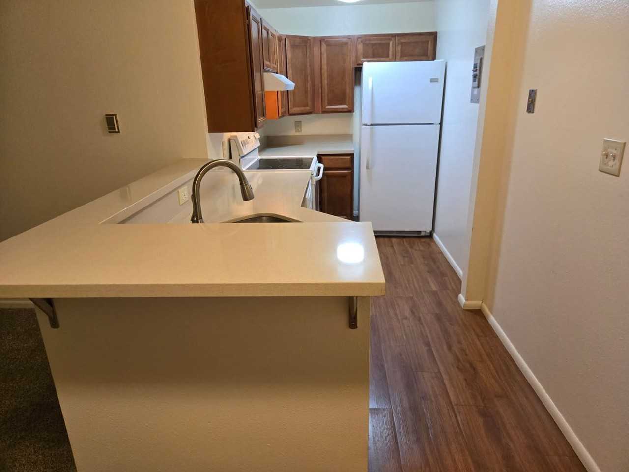 418 Emery St - Photo 7 of 18