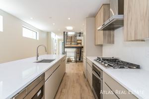 featured image of 3414 Lawrence St
