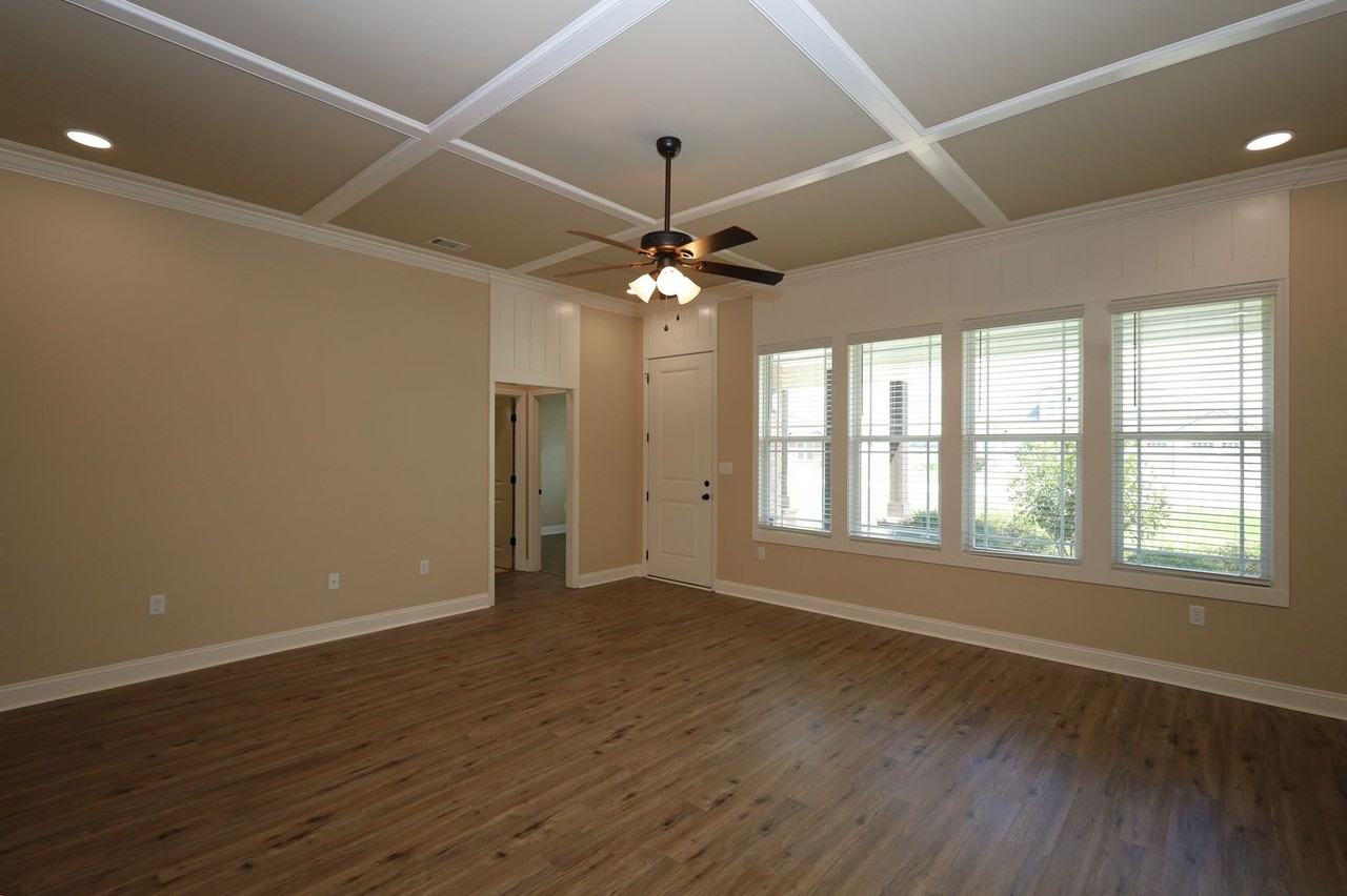 3905 Crusader Ct - Photo 3 of 32