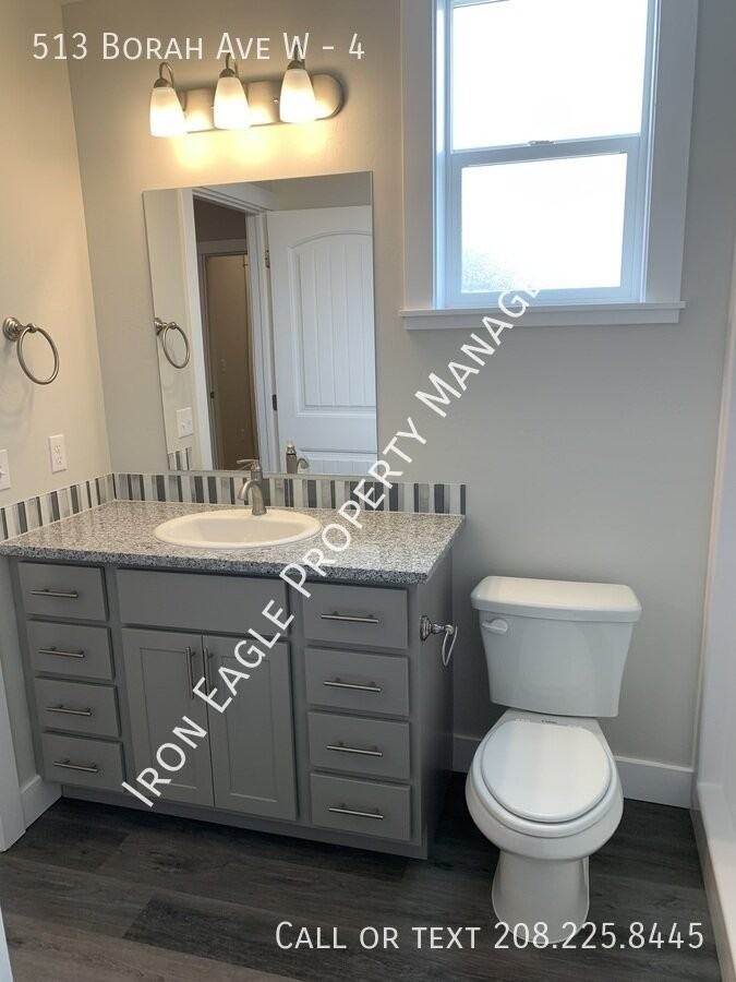 513 Borah Ave W #4 - Photo 5 of 19