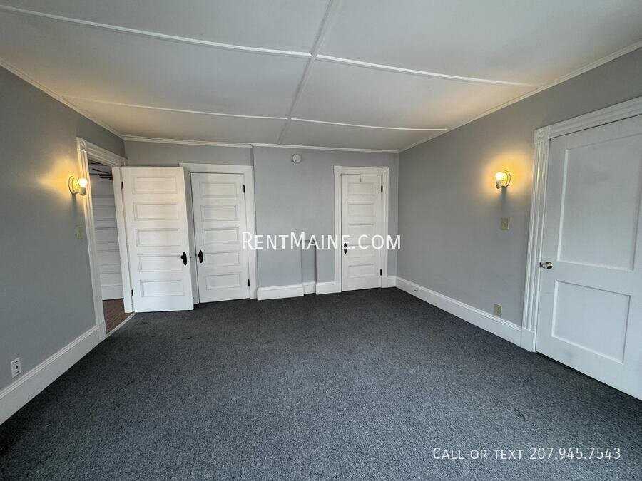28 Pleasant St #2F - Photo 6 of 8