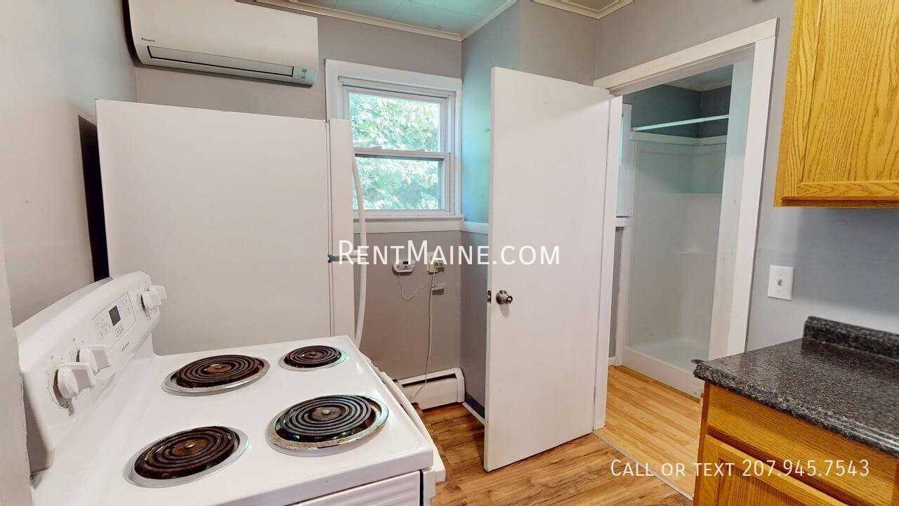 513 Main St #10 - Photo 2 of 7