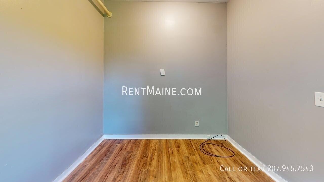 513 Main St #10 - Photo 3 of 7