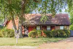 featured image of 3966 Almond Cv