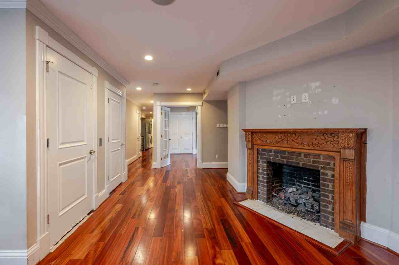 2126 R St Nw #B - Photo 5 of 29