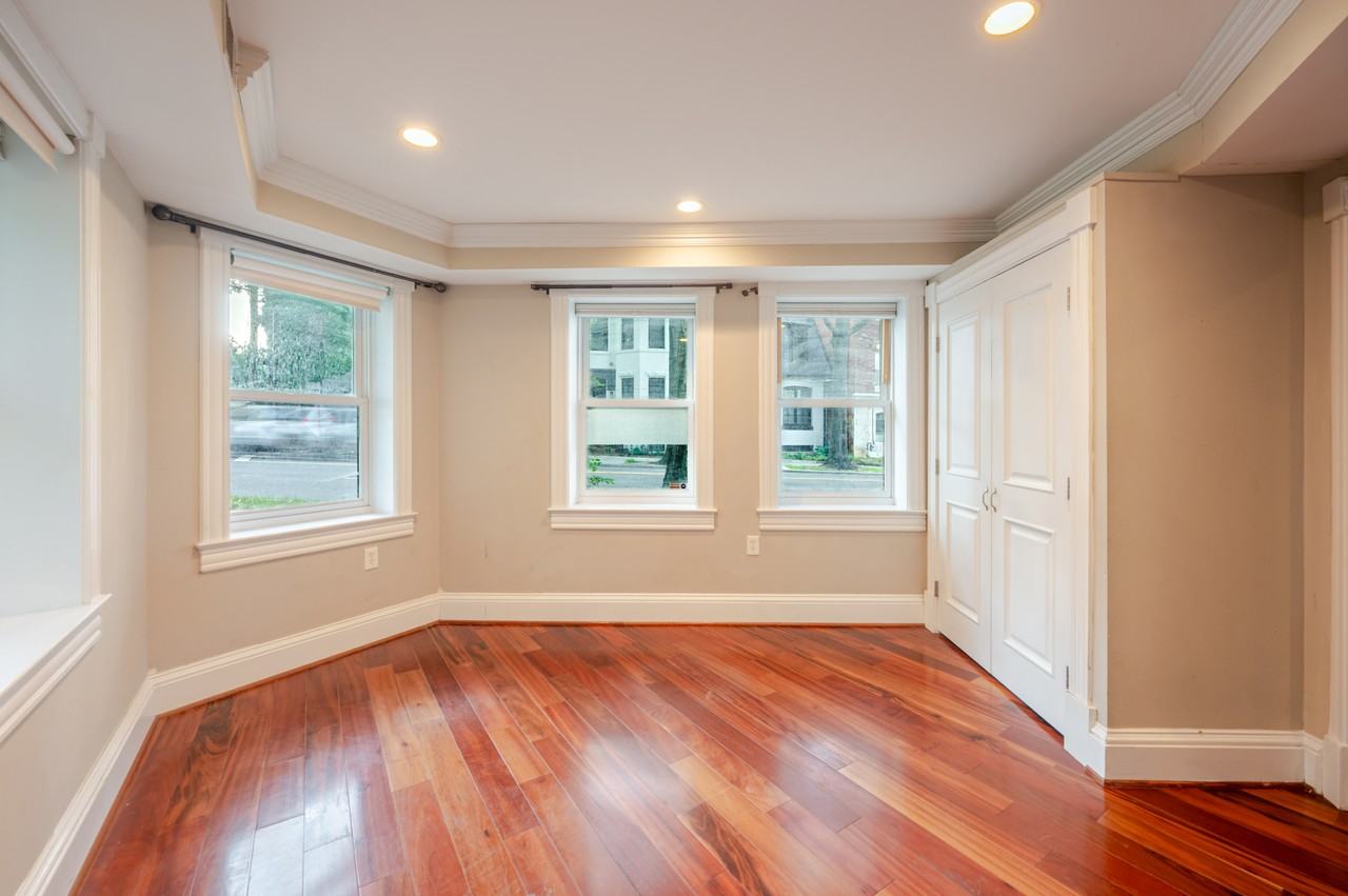 2126 R St Nw #B - Photo 7 of 29