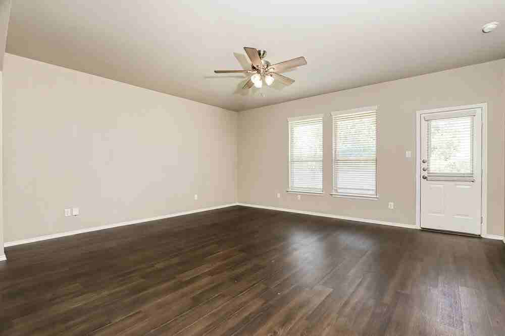 5934 Ivans Farm - Photo 4 of 16