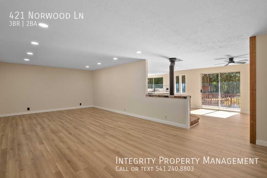 421 Norwood Ln - Photo 2 of 38
