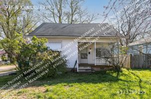 featured image of 916 N Kansas Expy #1