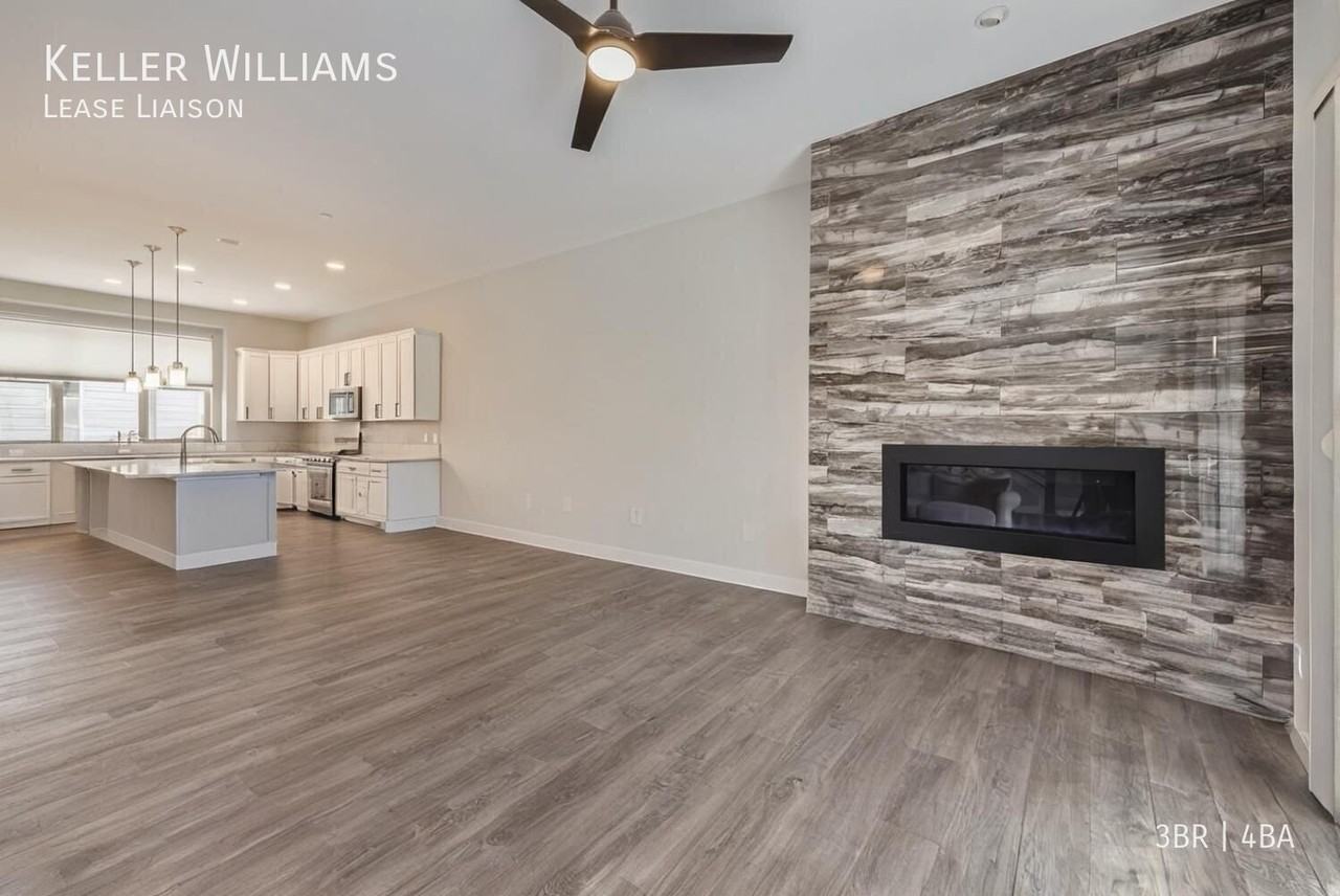 427 Primrose Ln - Photo 7 of 22