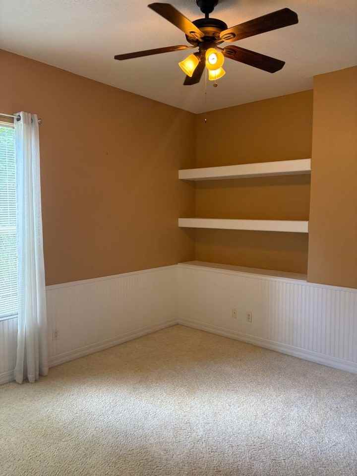 2818 Sw 20th Ave - Photo 3 of 7