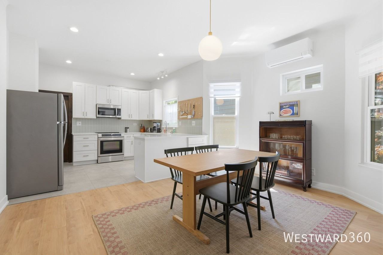 4037 N Hamlin Ave #1 - Photo 7 of 25