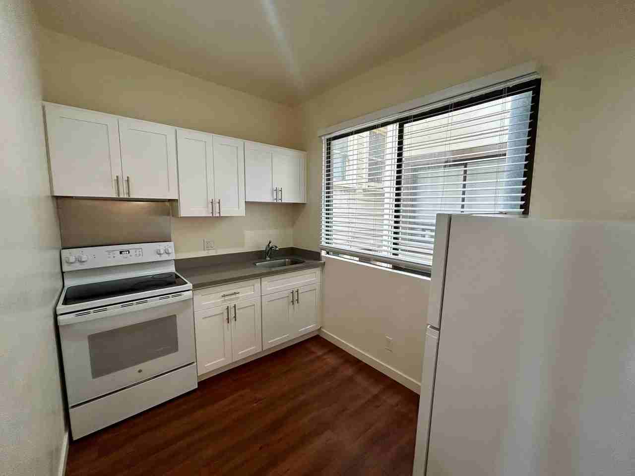 1455 Leavenworth St #205 - Photo 4 of 15