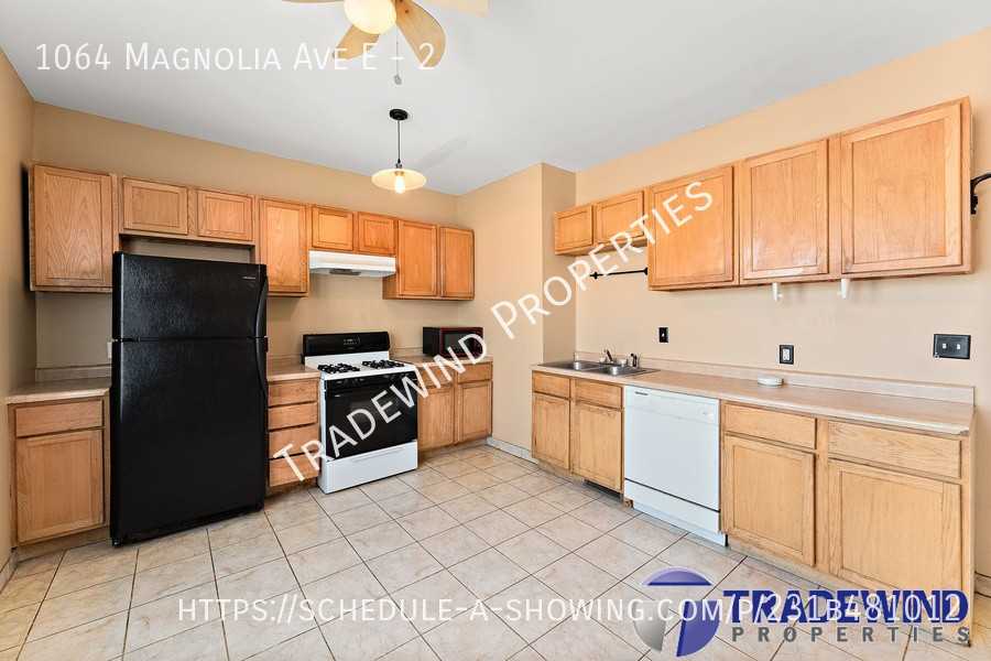 1064 Magnolia Ave E #2 - Photo 2 of 15