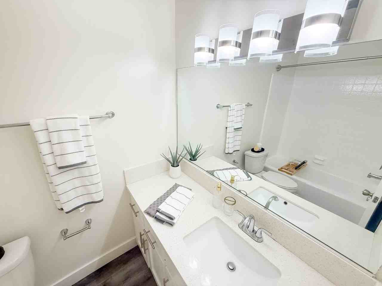 Margate Apartments - Photo 7 of 27