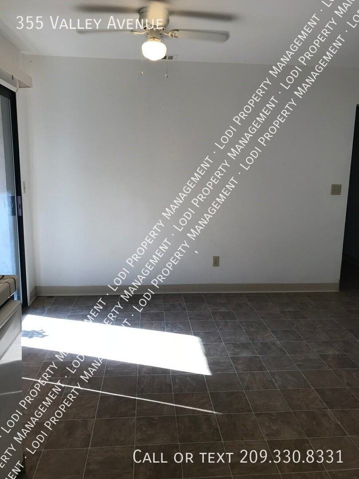 355 Valley Ave - Photo 5 of 9