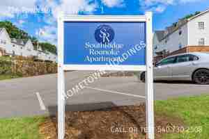 featured image of 726 Townside Rd Sw #1
