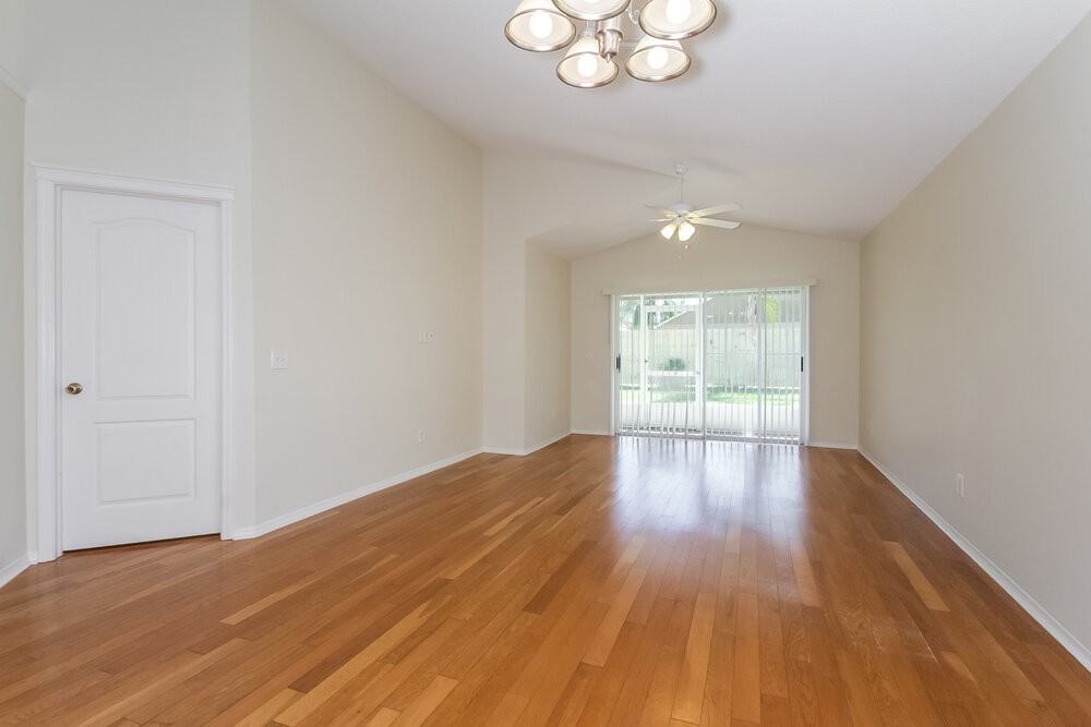 7623 Clovelly Park Pl - Photo 2 of 13