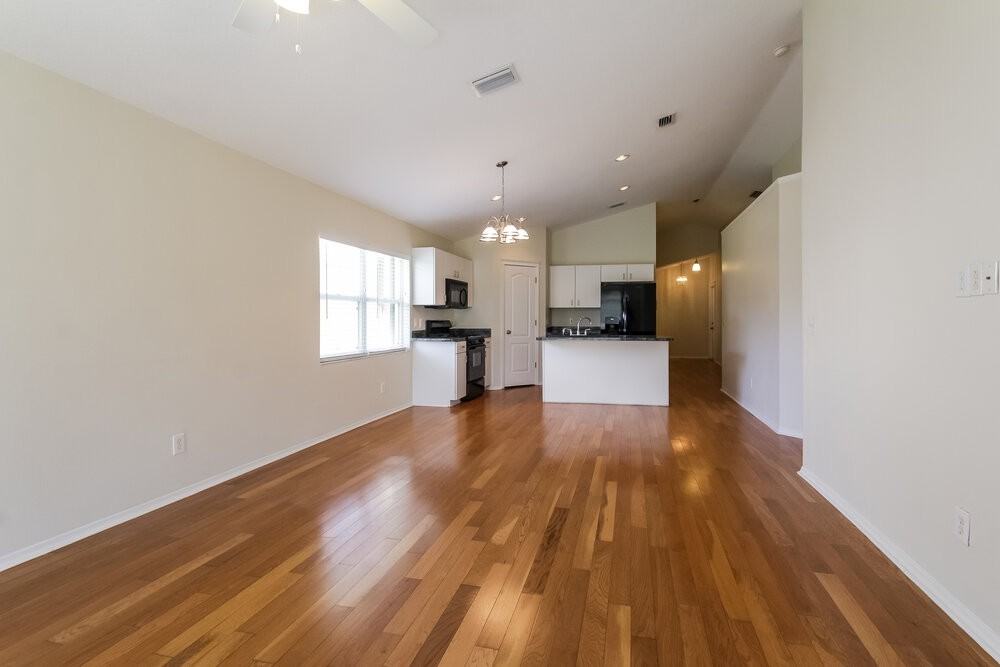 7623 Clovelly Park Pl - Photo 3 of 13