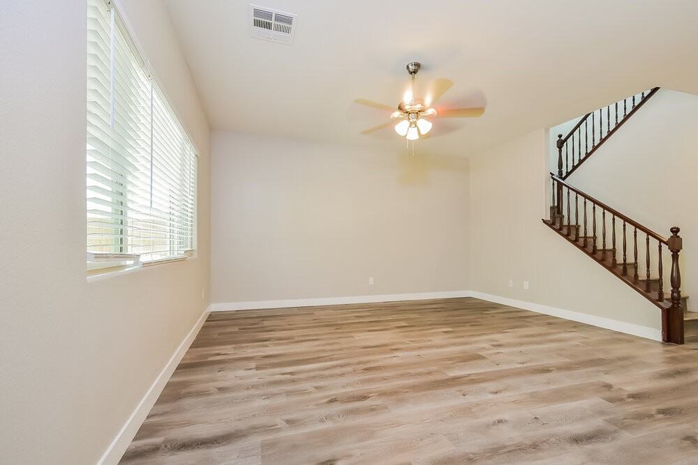 10280 Gibson Isle Dr - Photo 5 of 17