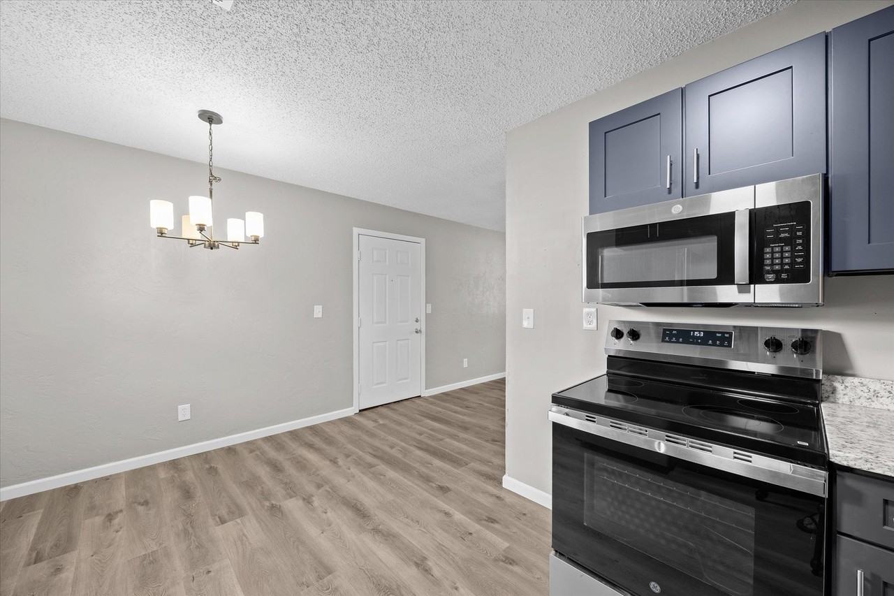 435 M St #4 - Photo 2 of 10
