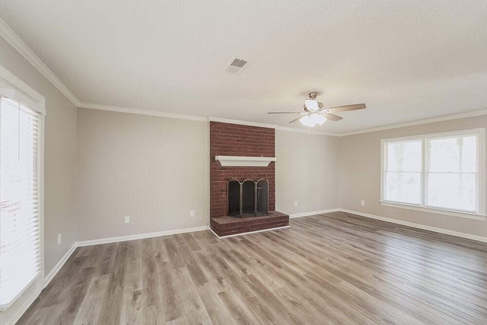 938 Brightmoor Dr - Photo 5 of 17