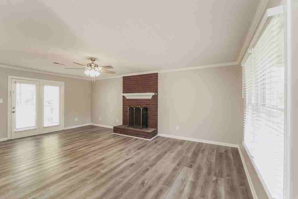 938 Brightmoor Dr - Photo 6 of 17