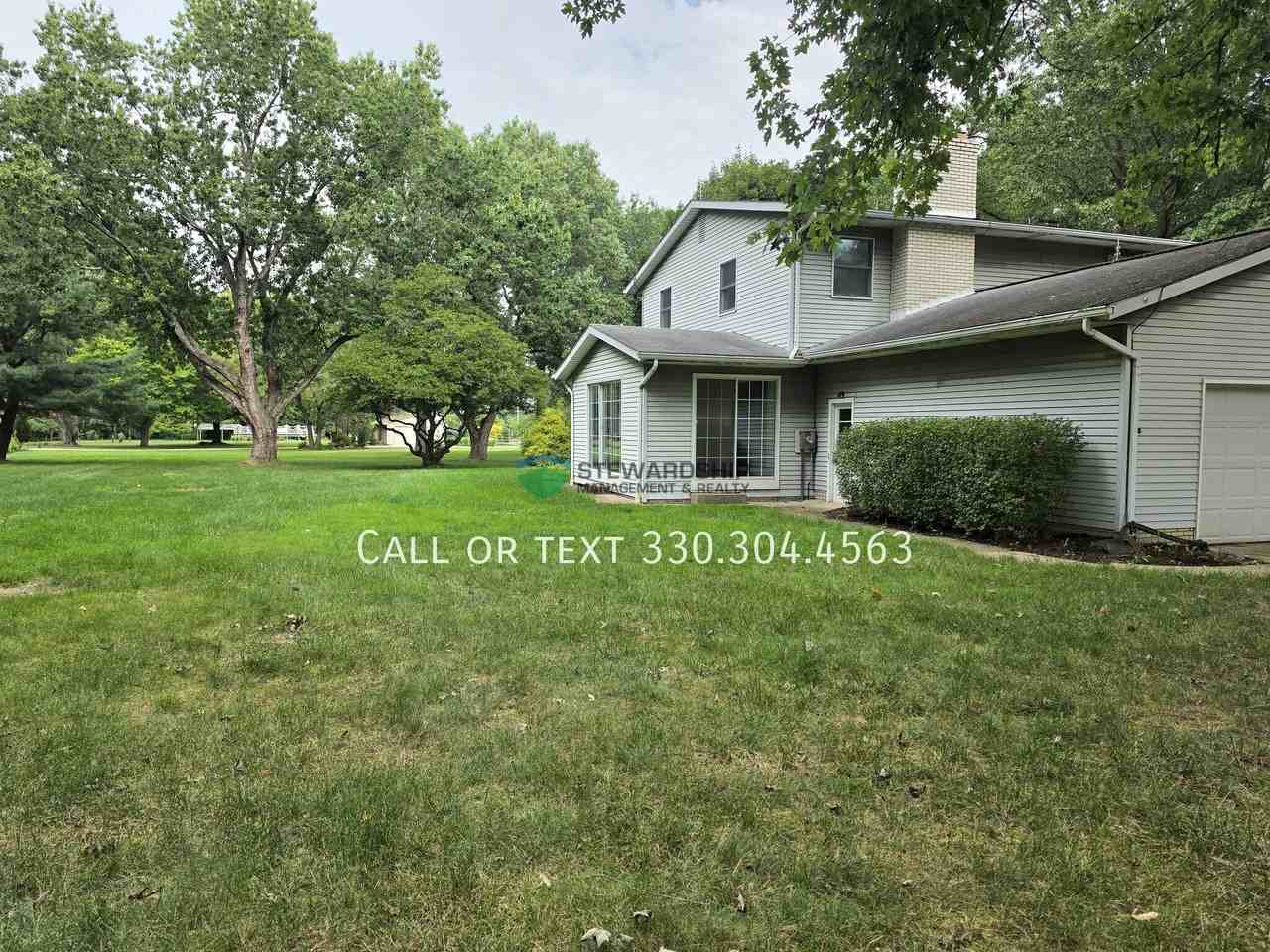 11877 William Penn Ave Ne - Photo 3 of 45