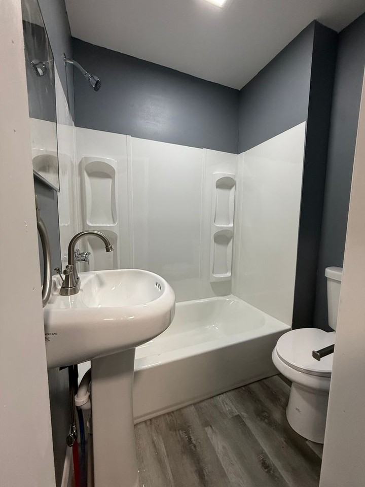 4618 Wayne Ave. - Photo 5 of 15