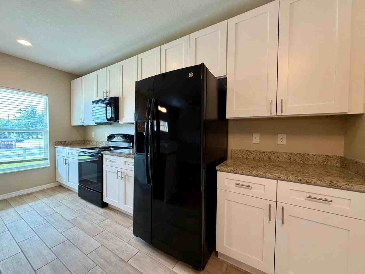 1404 S Parsons Ave #A - Photo 5 of 14