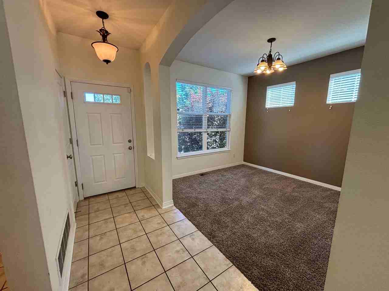 2621 Rock Creek Dr - Photo 4 of 16