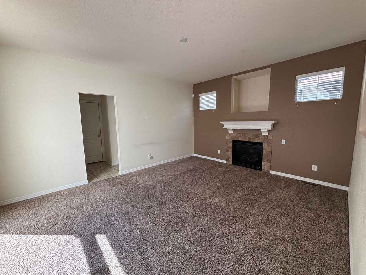 2621 Rock Creek Dr - Photo 6 of 16
