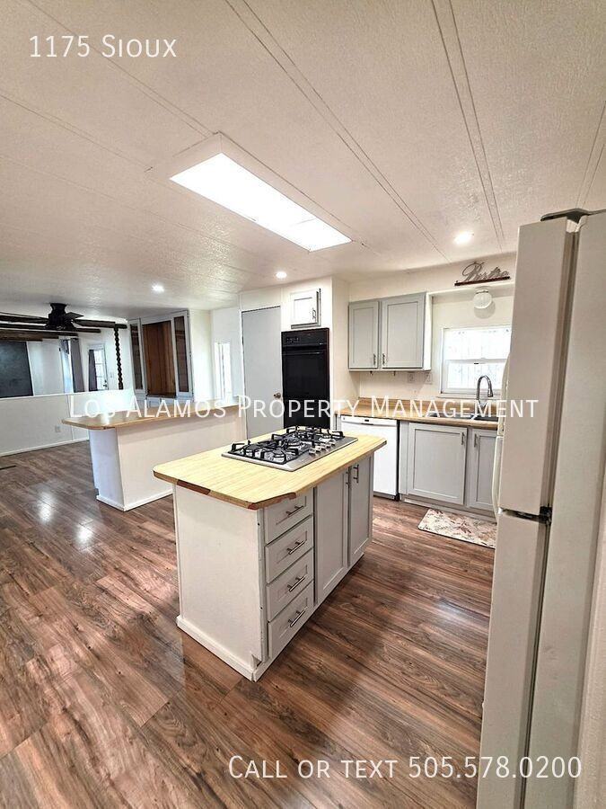 1175 Sioux St - Photo 2 of 32