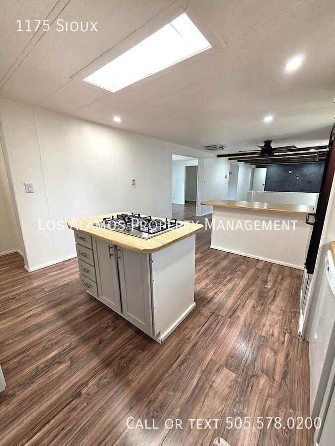 1175 Sioux St - Photo 3 of 32