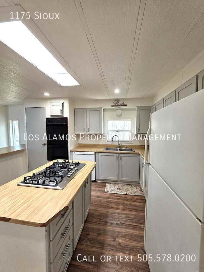 1175 Sioux St - Photo 4 of 32