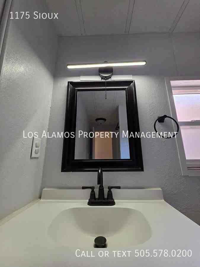 1175 Sioux St - Photo 6 of 32
