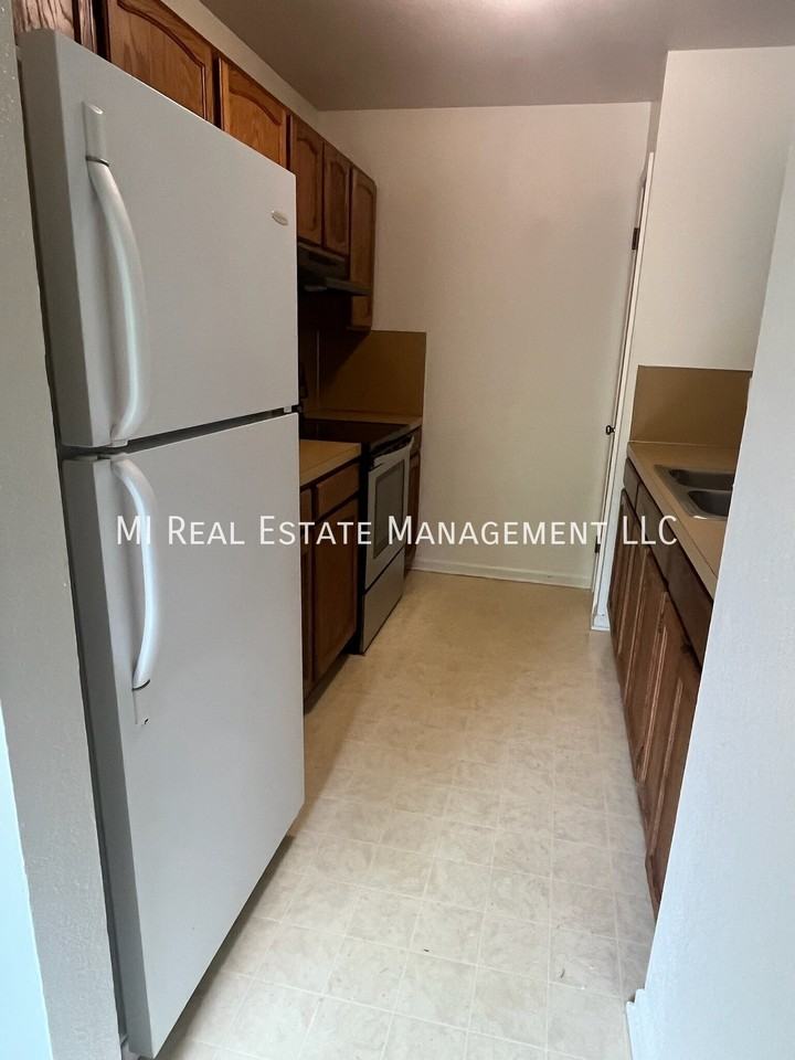 2756 Kragspough Ct - Photo 2 of 13