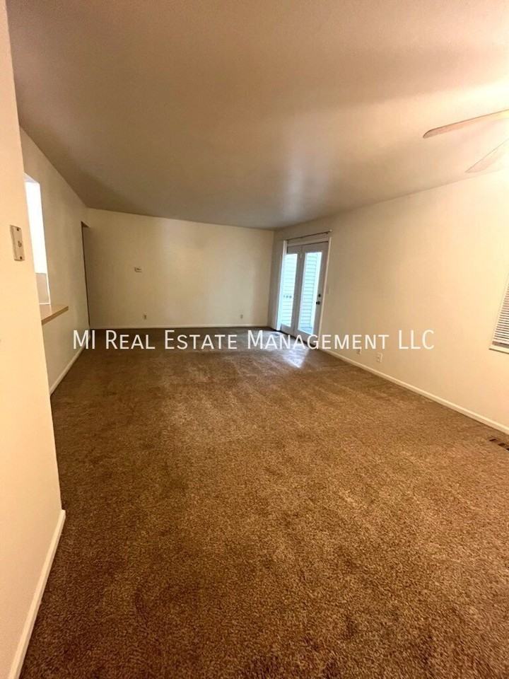 2756 Kragspough Ct - Photo 7 of 13