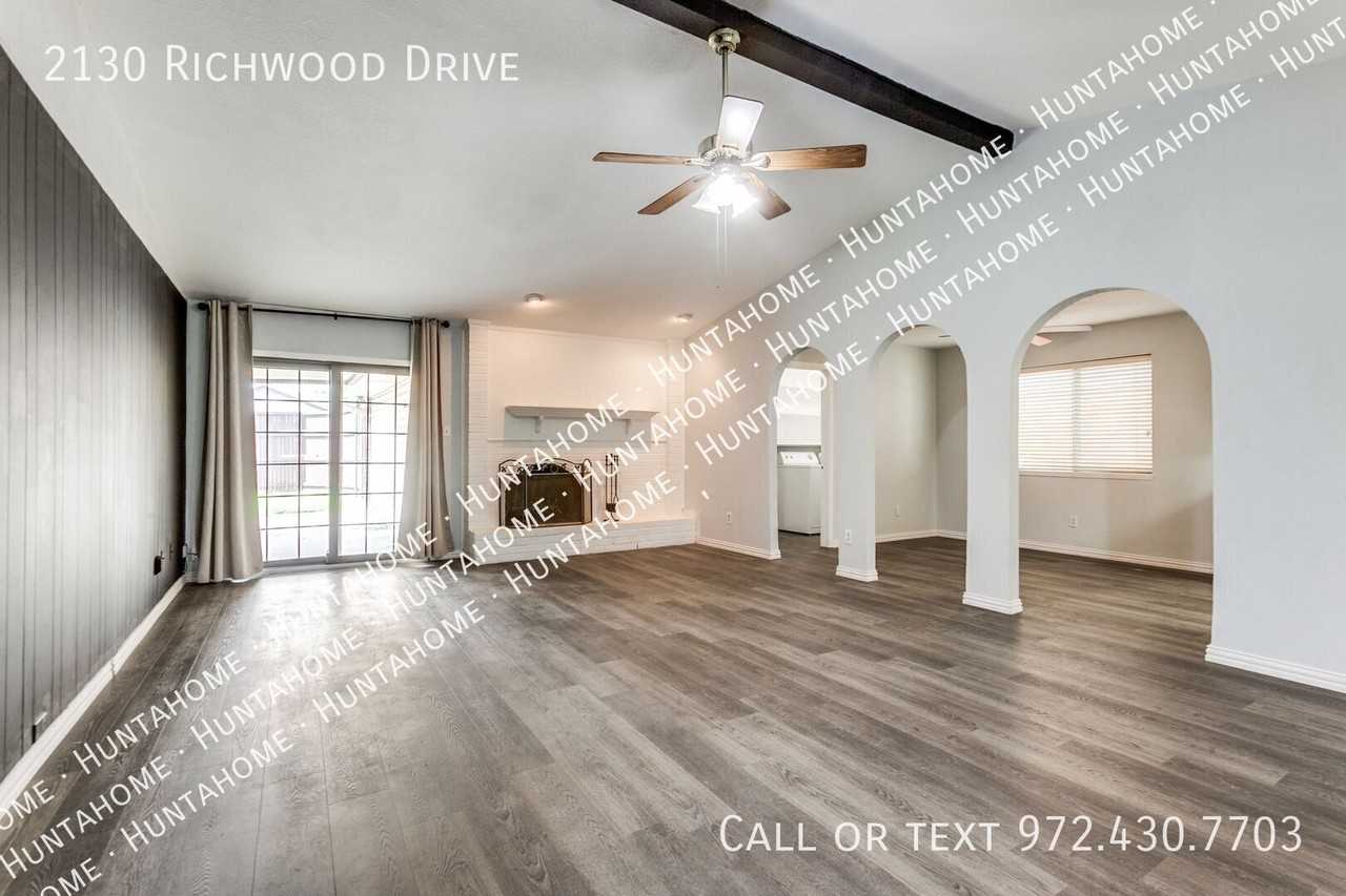 2130 Richwood Dr - Photo 3 of 12